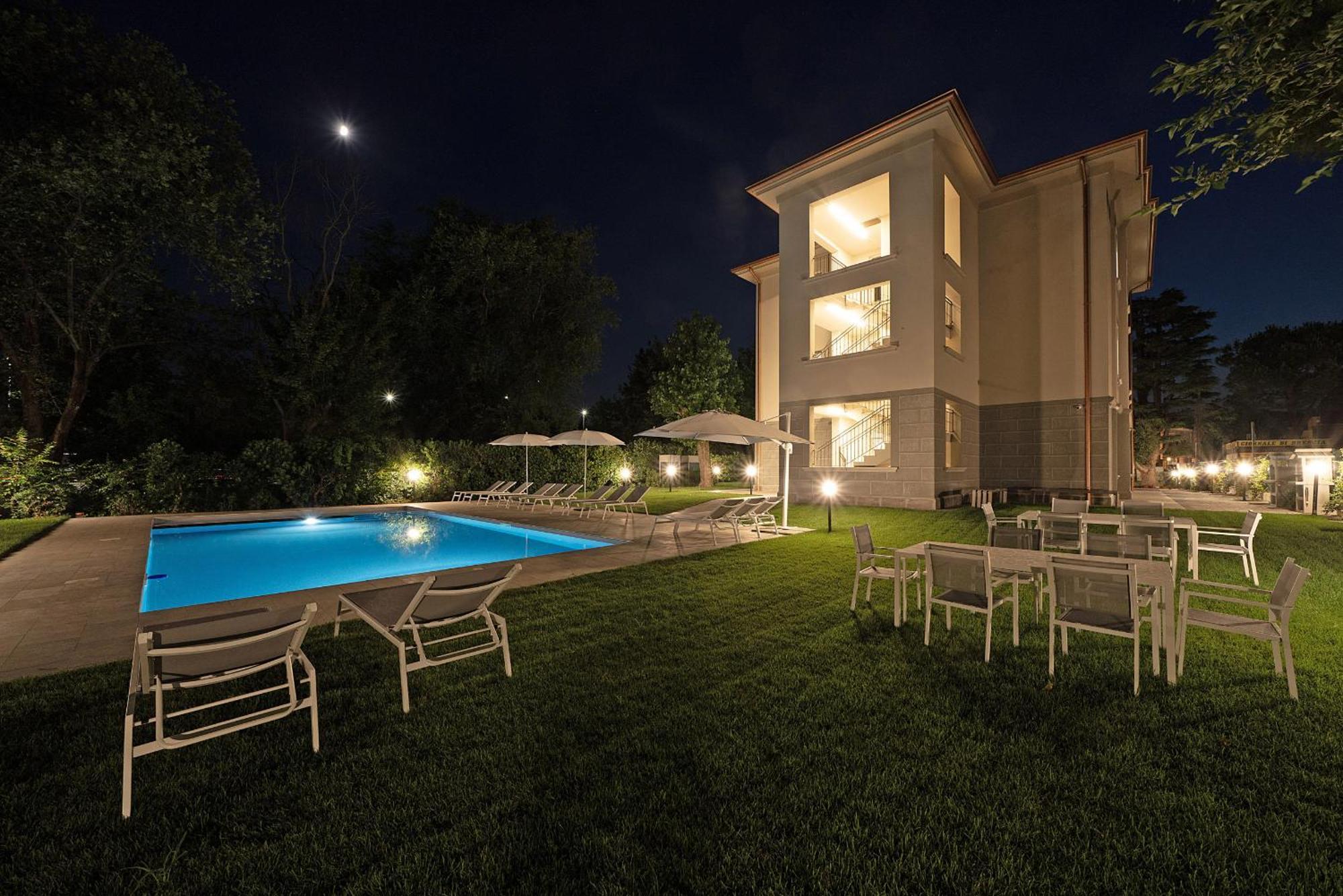 Villa Caterina Apartments By Wonderful Italy デセンツァーノ・デル・ガルダ エクステリア 写真