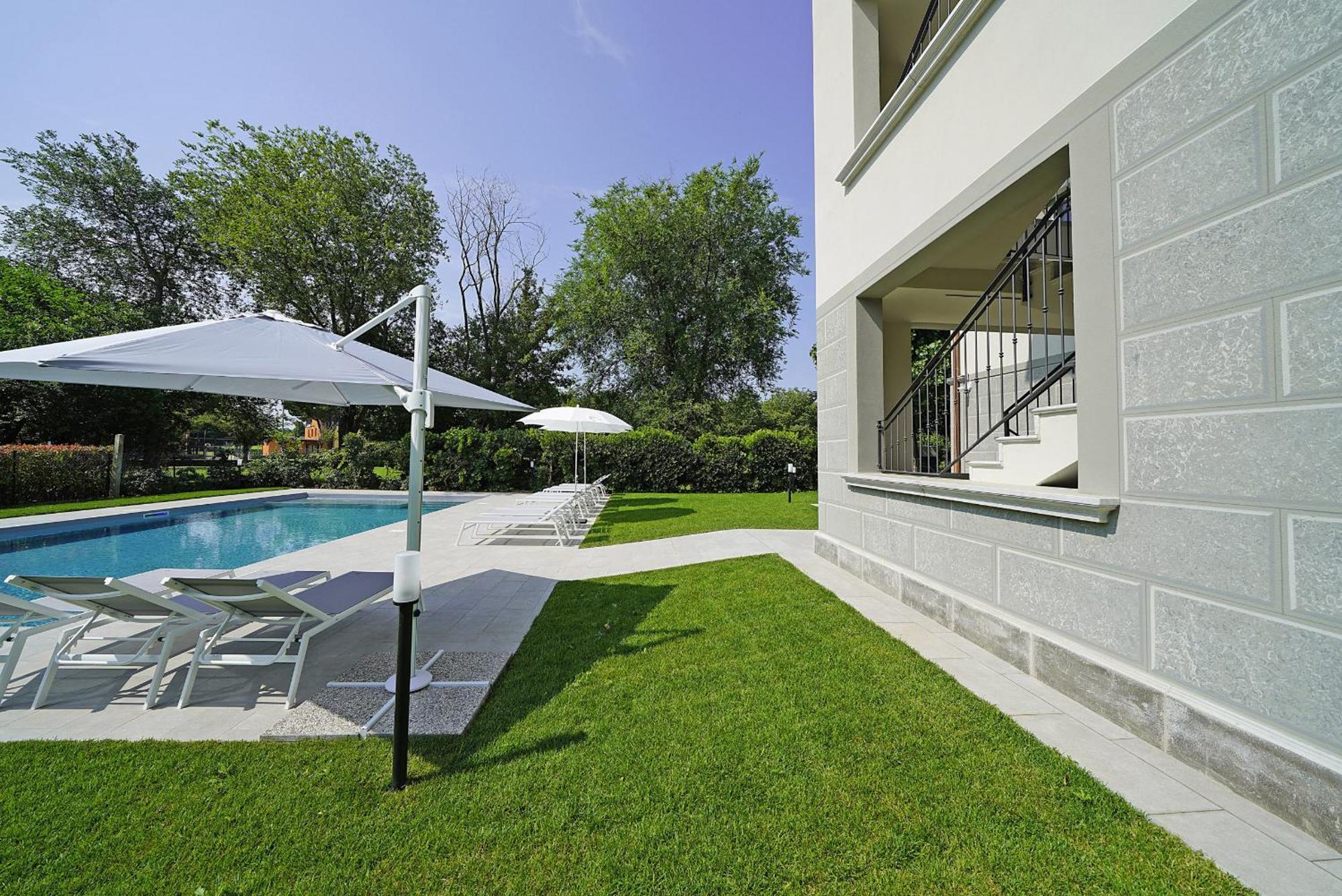 Villa Caterina Apartments By Wonderful Italy デセンツァーノ・デル・ガルダ エクステリア 写真