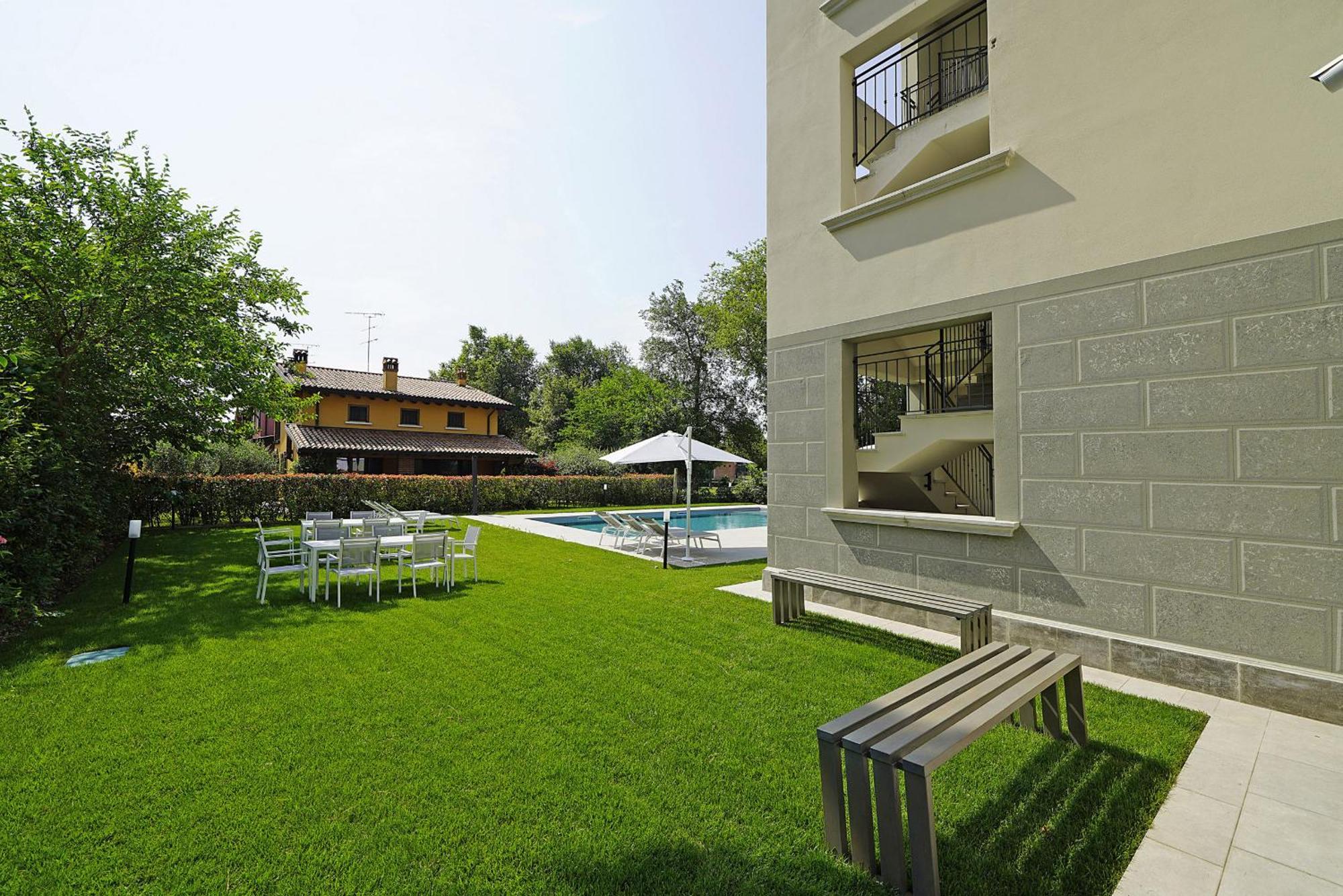 Villa Caterina Apartments By Wonderful Italy デセンツァーノ・デル・ガルダ エクステリア 写真
