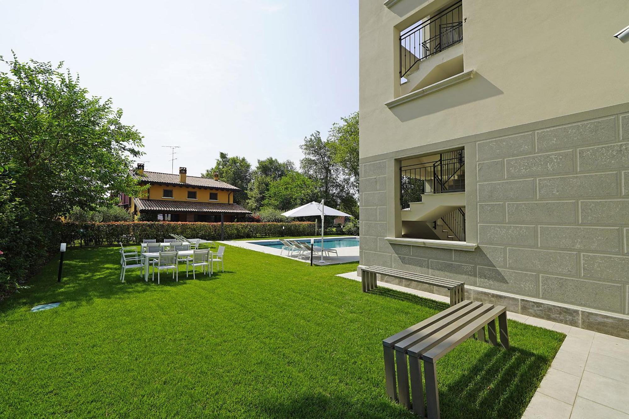 Villa Caterina Apartments By Wonderful Italy デセンツァーノ・デル・ガルダ エクステリア 写真